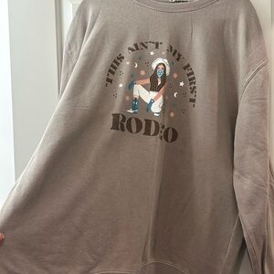 Women's Taupe Graphic Crewneck Sweatshirt - This Ain't My First Rodeo